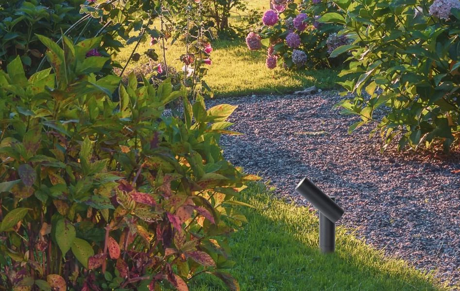 Lucide TATUM - Gartenstrahler - LED - 1x4,5W 3000K - IP65 - Anthrazit - Atmosphäre 2